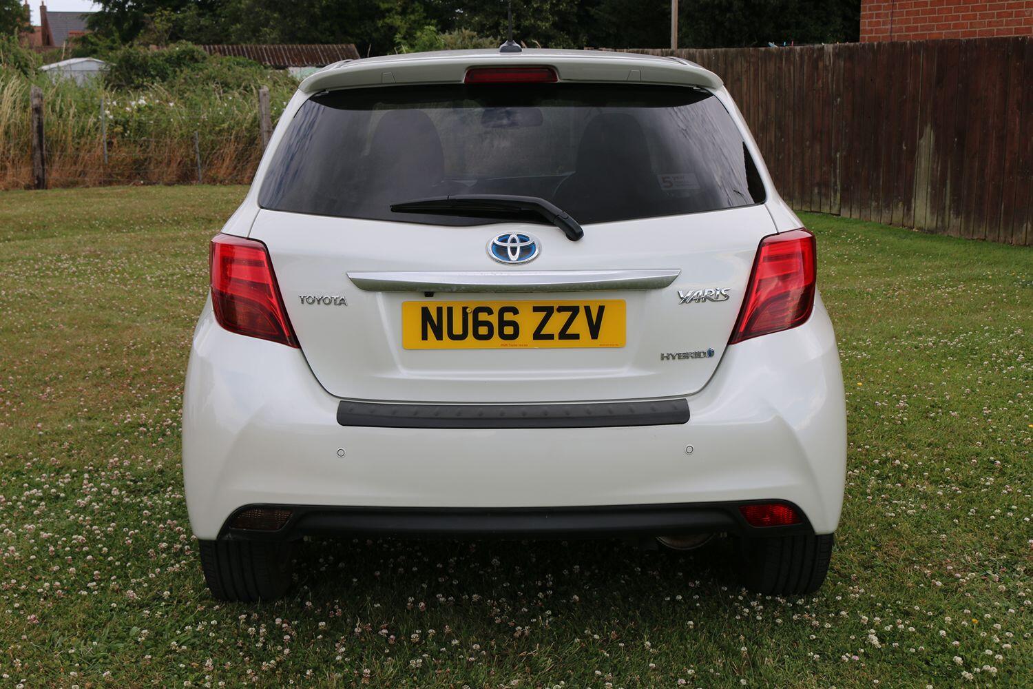 Used Toyota Yaris 2016 for sale - 76063873: Photo 4