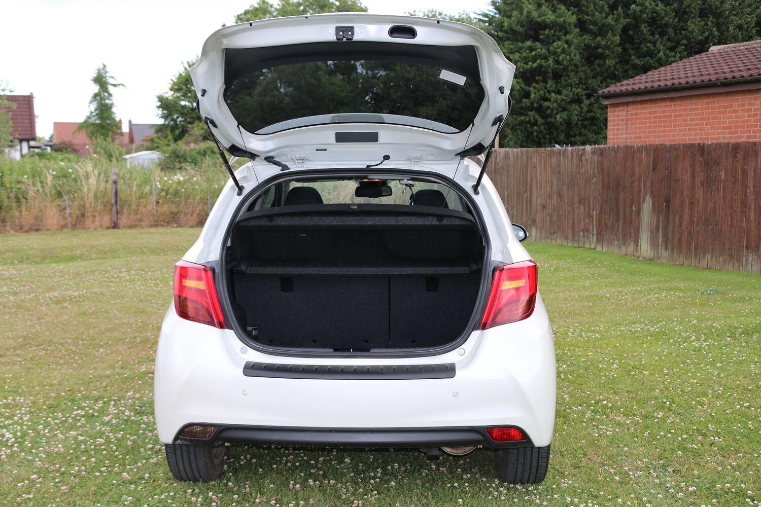 Used Toyota Yaris 2016 for sale - 76063873: Photo 5