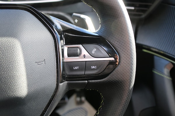 Used Peugeot 2008 2021 for sale - 76198288: Photo 10