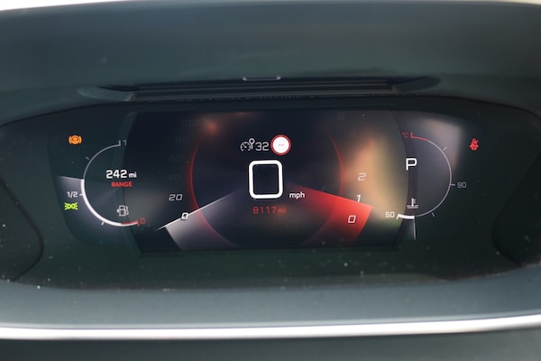 Used Peugeot 2008 2021 for sale - 76198288: Photo 8