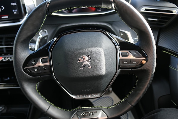 Used Peugeot 2008 2021 for sale - 76198288: Photo 9