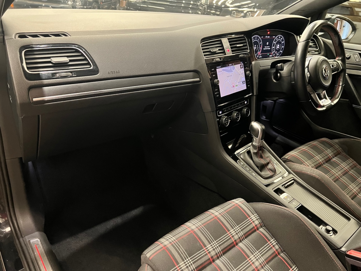 Used Volkswagen Golf 2018 for sale - 76243804: Photo 15