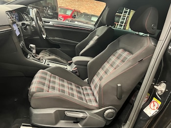 Used Volkswagen Golf 2018 for sale - 76243804: Photo