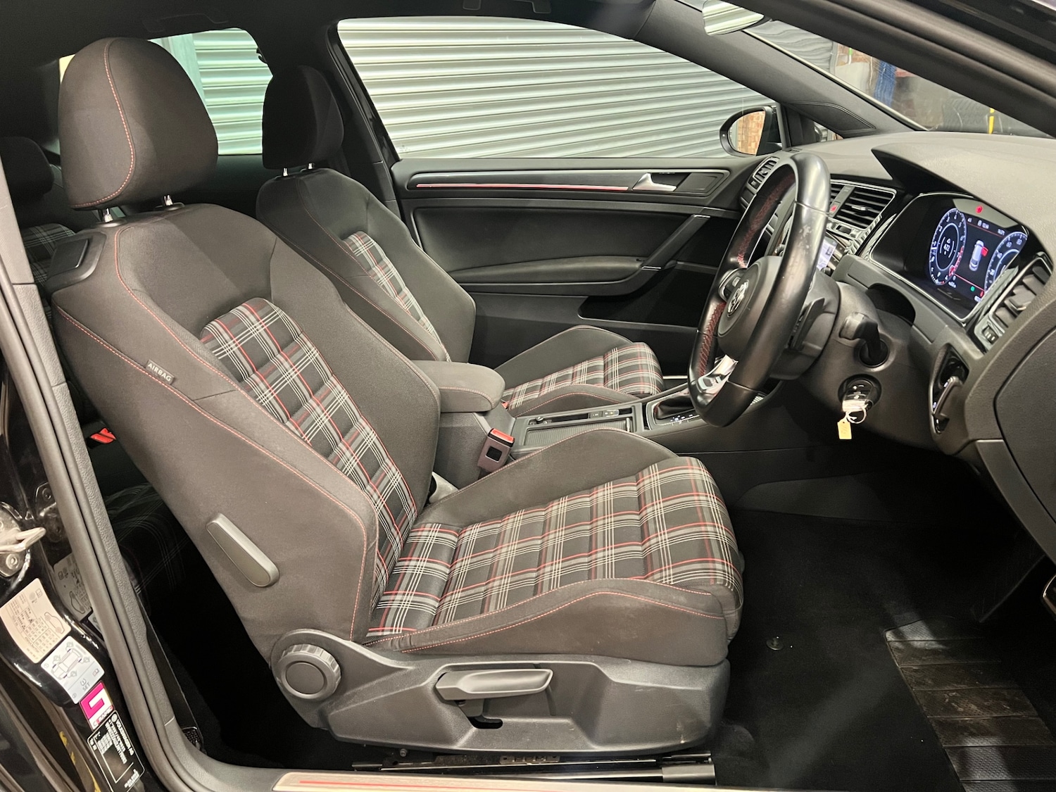 Used Volkswagen Golf 2018 for sale - 76243804: Photo 6