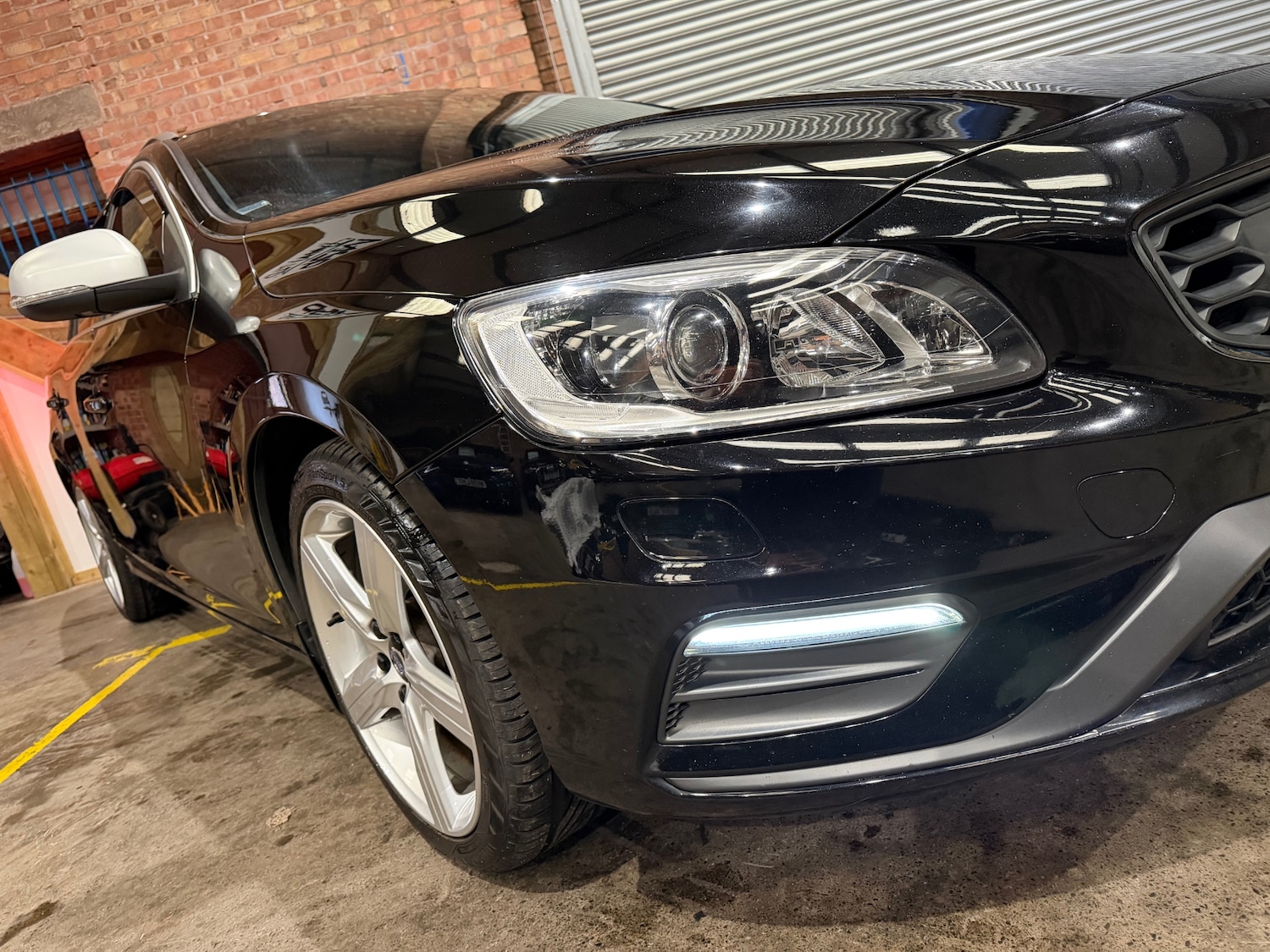 Used Volvo V60 2017 for sale - 77639403: Photo 10