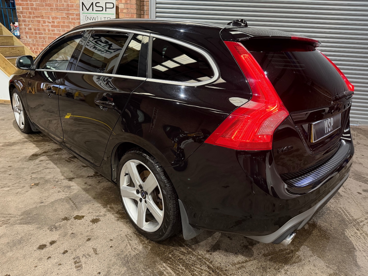 Used Volvo V60 2017 for sale - 77639403: Photo 16