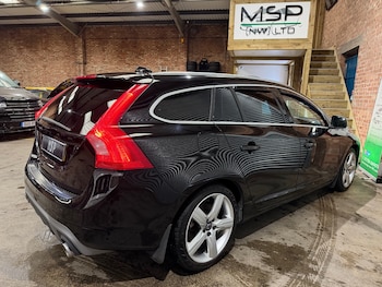 Used Volvo V60 2017 for sale - 77639403: Photo