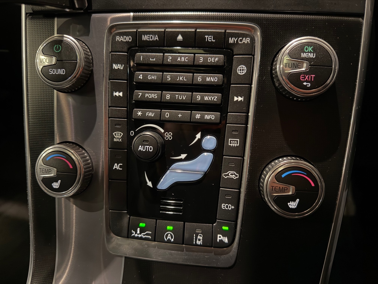 Used Volvo V60 2017 for sale - 77639403: Photo 33