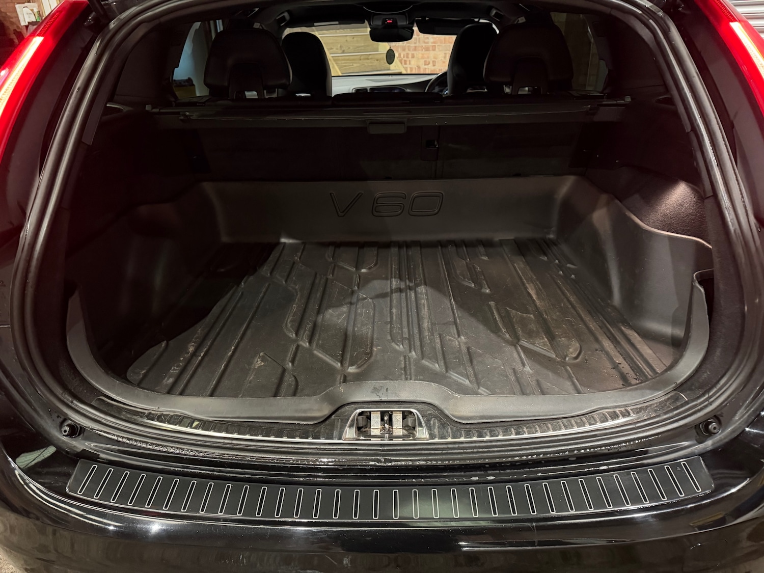 Used Volvo V60 2017 for sale - 77639403: Photo 49