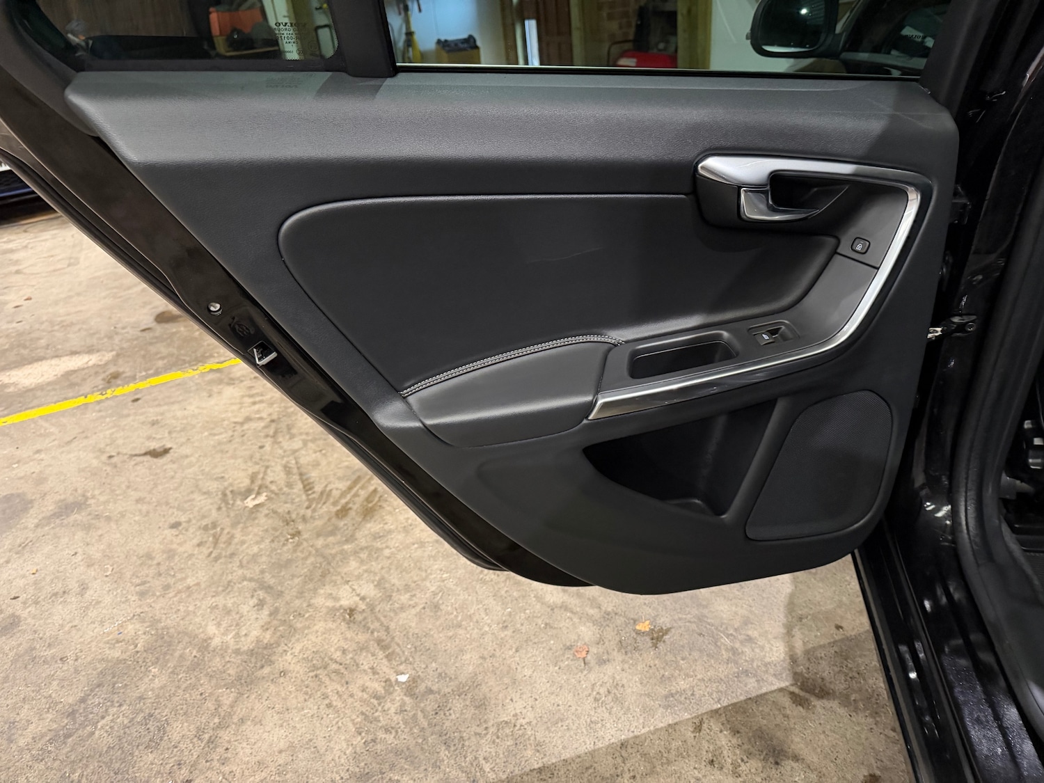 Used Volvo V60 2017 for sale - 77639403: Photo 53