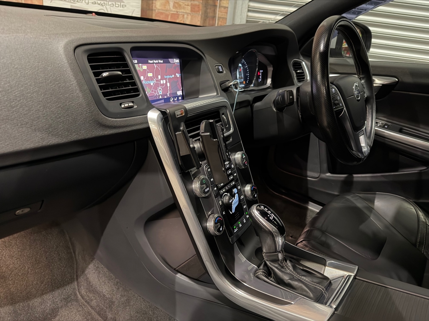 Used Volvo V60 2017 for sale - 77639403: Photo 59