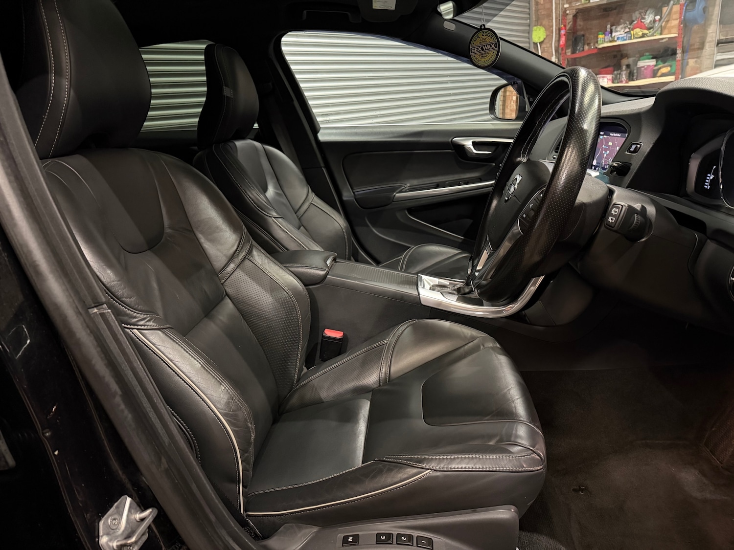 Used Volvo V60 2017 for sale - 77639403: Photo 6