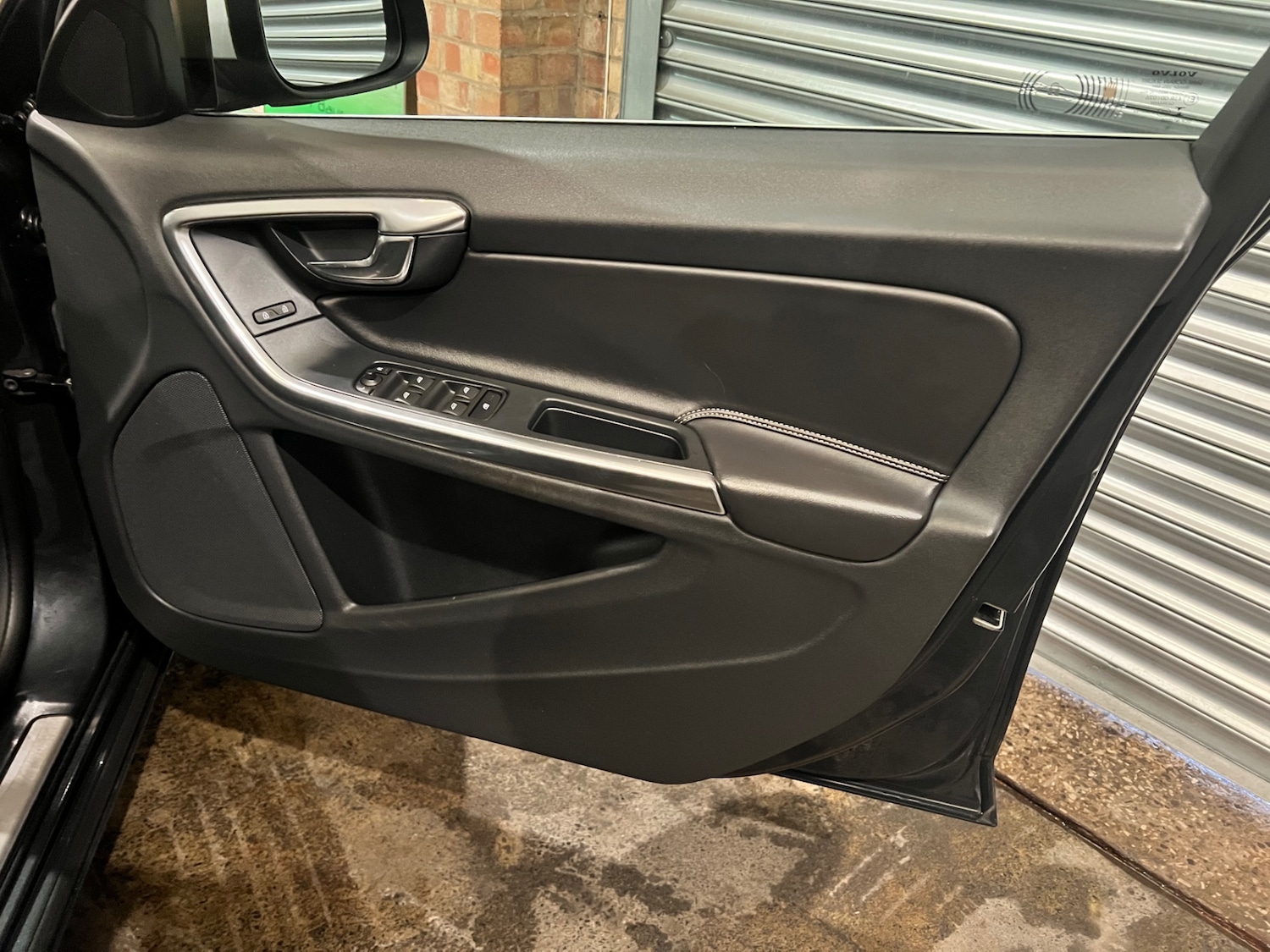 Used Volvo V60 2016 for sale - 77446014: Photo 25