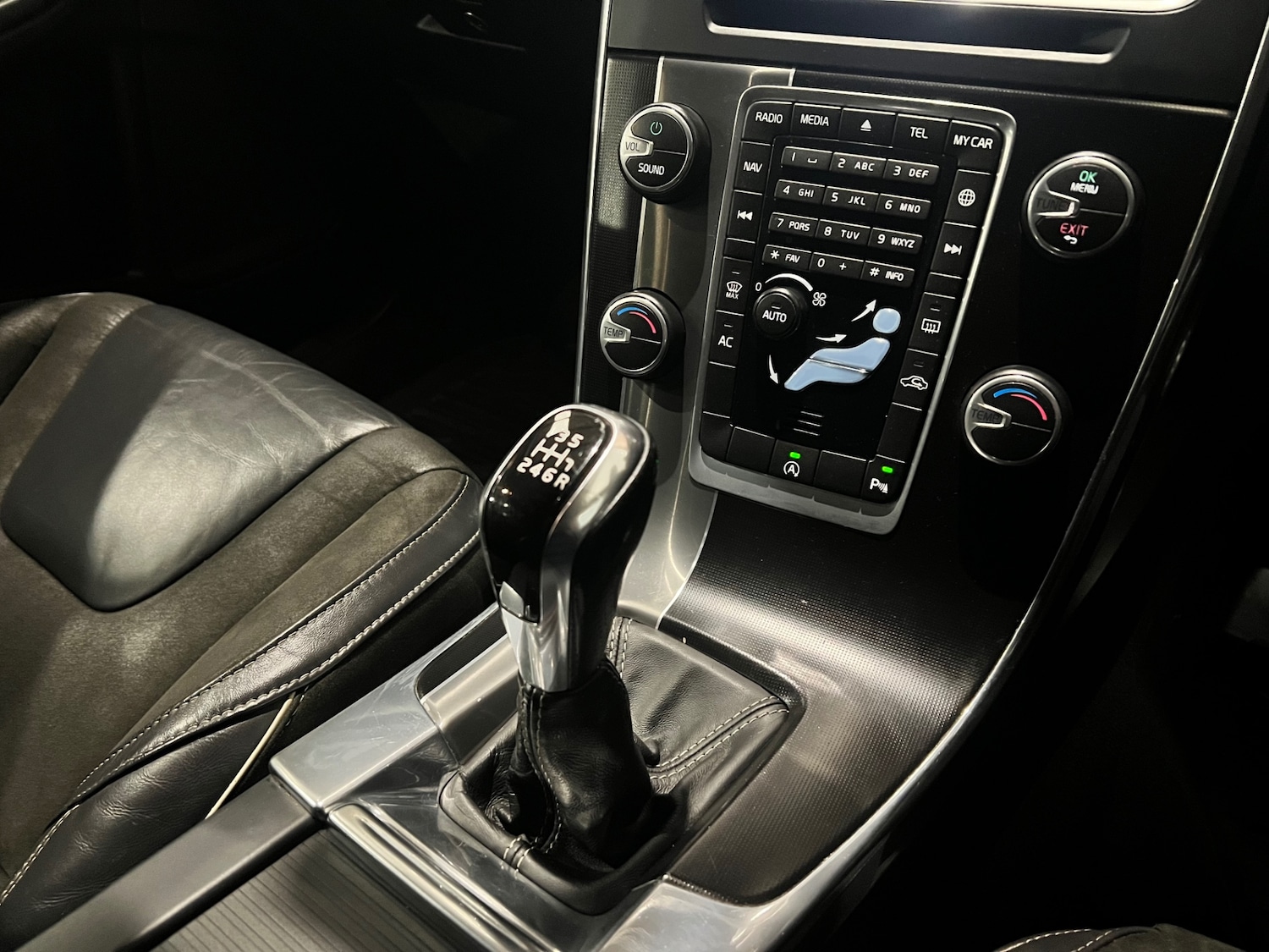 Used Volvo V60 2016 for sale - 77446014: Photo 33