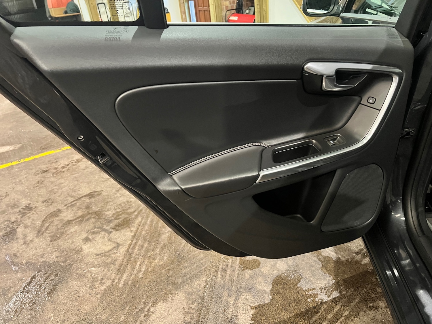 Used Volvo V60 2016 for sale - 77446014: Photo 46