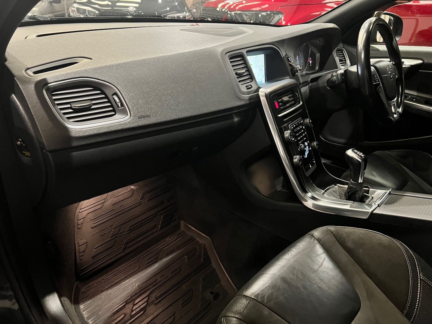 Used Volvo V60 2016 for sale - 76858924: Photo 15