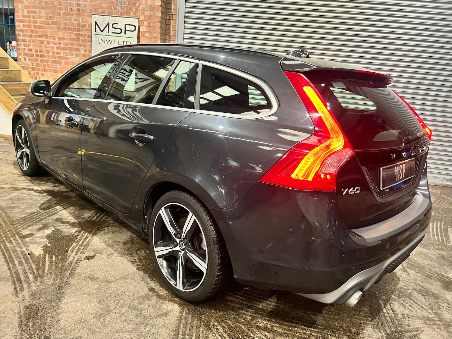 Used Volvo V60 2016 for sale - 76858924: Photo 16