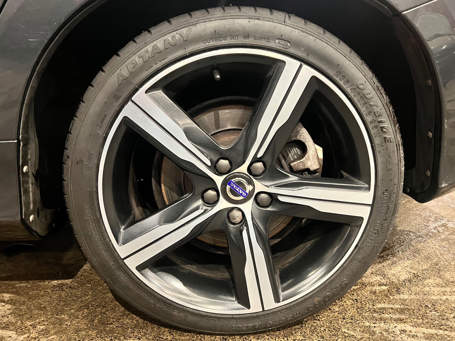 Used Volvo V60 2016 for sale - 76858924: Photo 21