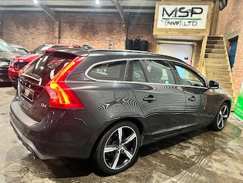 Used Volvo V60 2016 for sale - 76858924: Photo