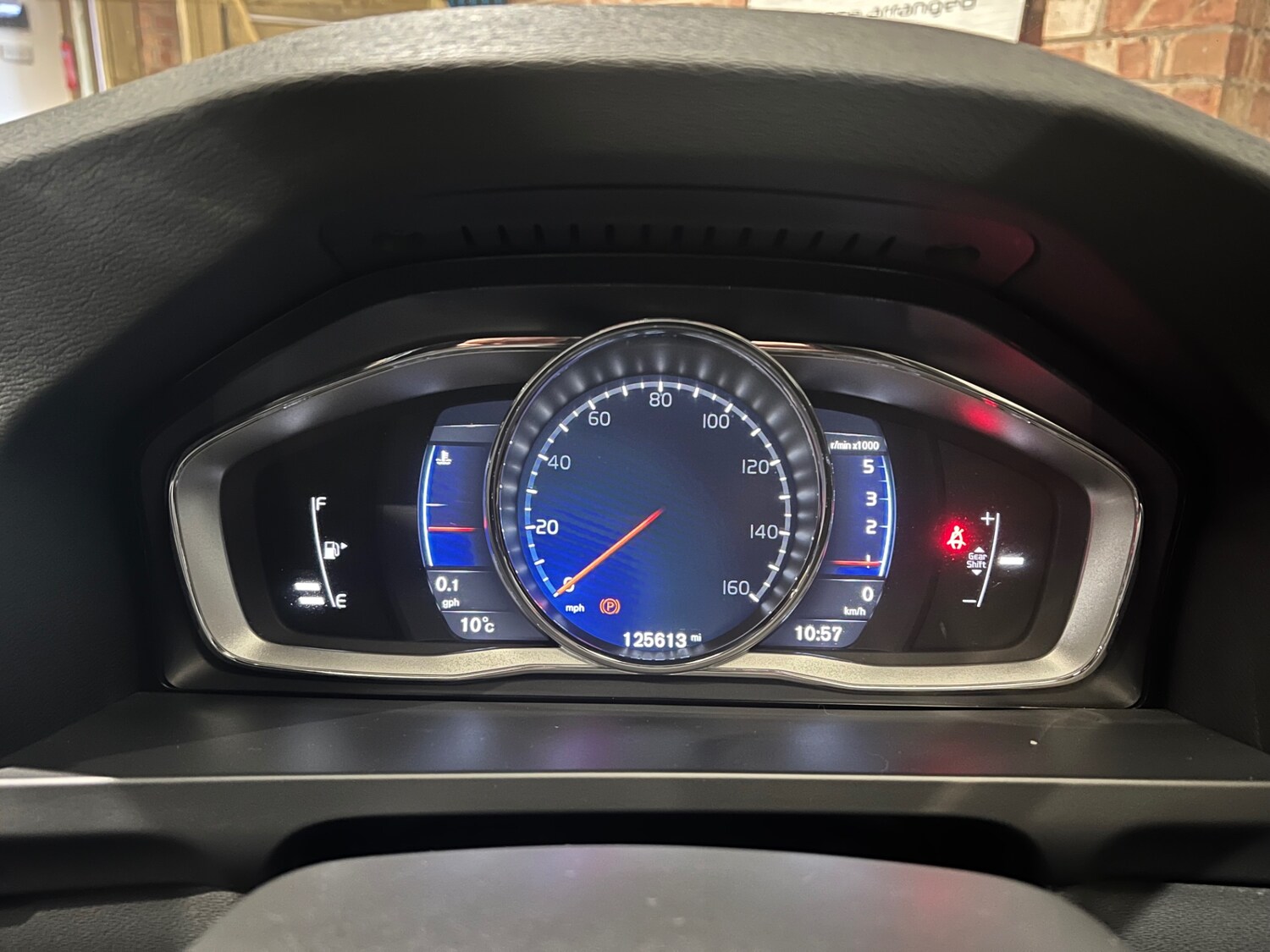 Used Volvo V60 2016 for sale - 76858924: Photo 35