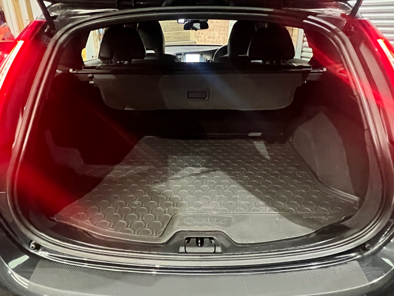 Used Volvo V60 2016 for sale - 76858924: Photo 44