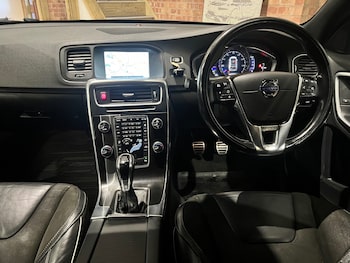 Used Volvo V60 2016 for sale - 76858924: Photo