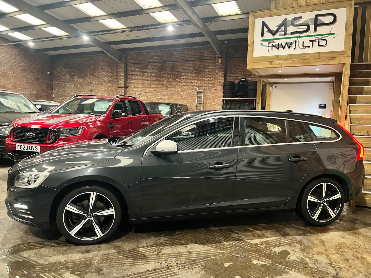 Used Volvo V60 2016 for sale - 76858924: Photo 9