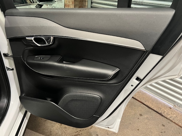 Used Volvo XC90 2015 for sale - 76274255: Photo 40