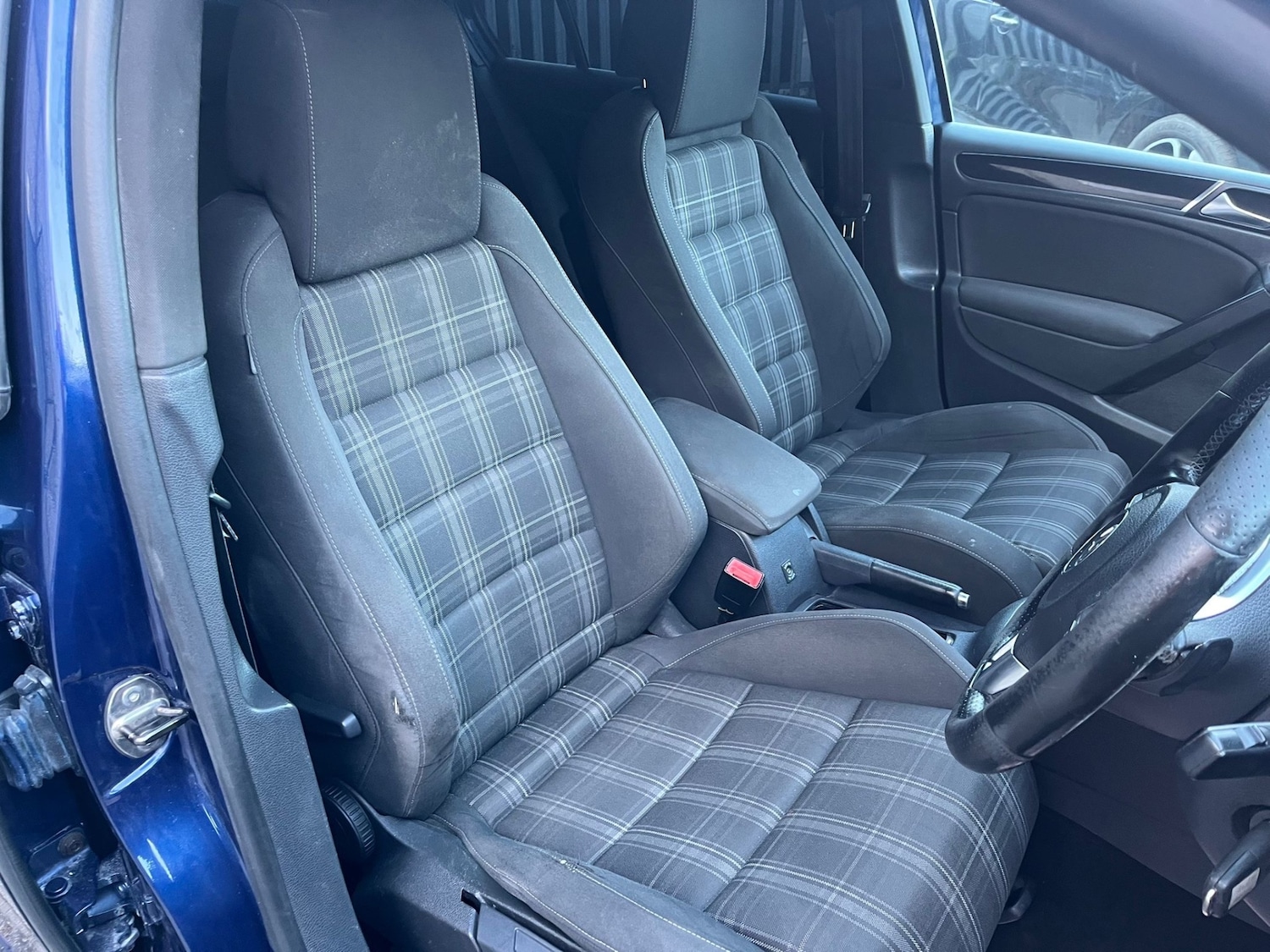 Used Volkswagen Golf 2011 for sale - 76600000: Photo 10