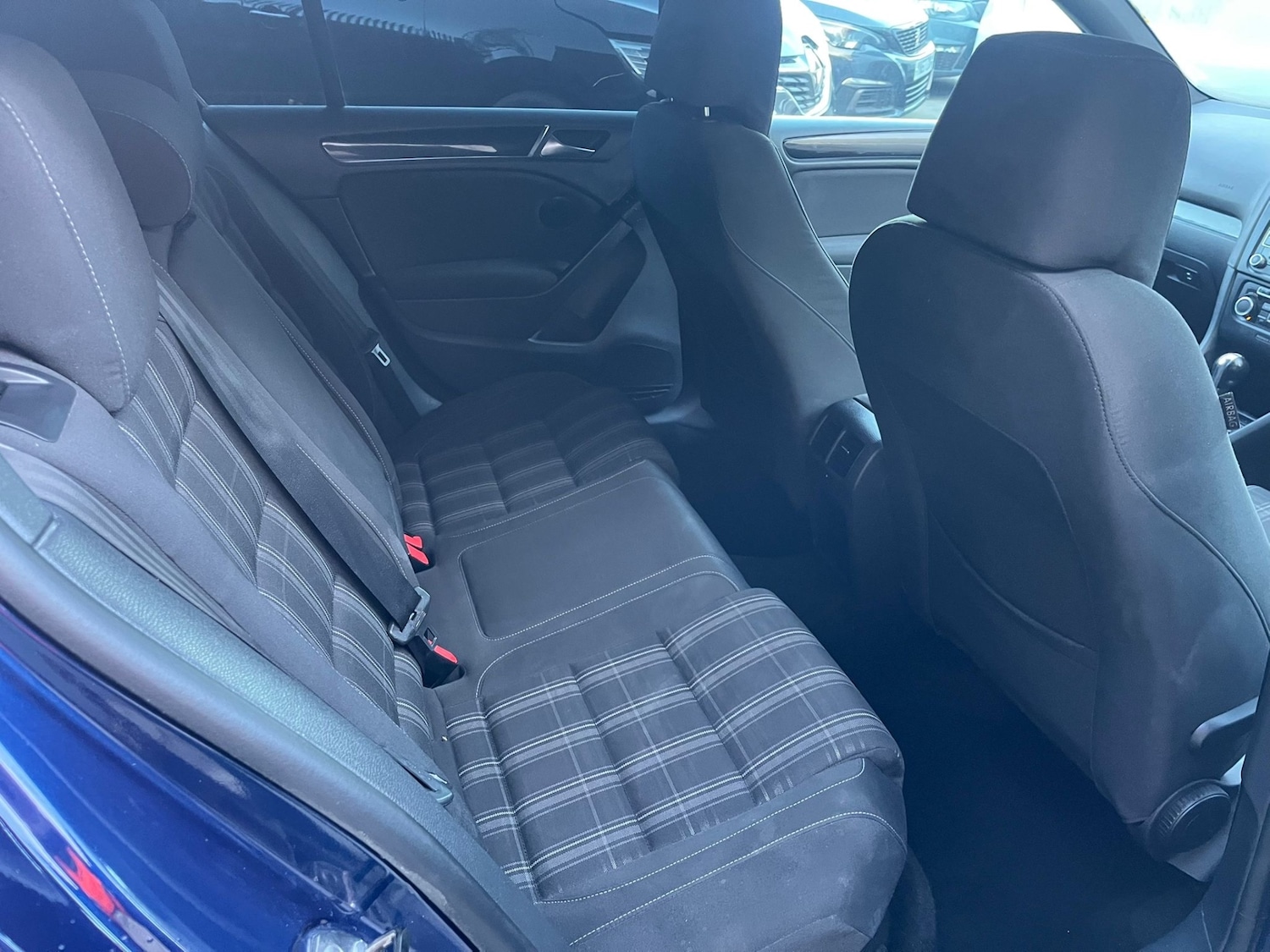 Used Volkswagen Golf 2011 for sale - 76600000: Photo 11