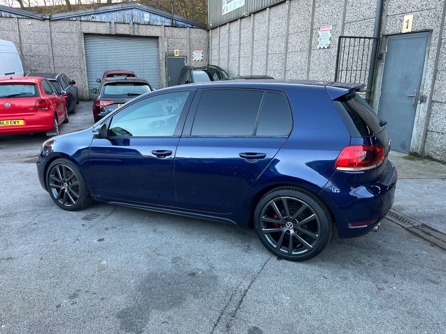 Used Volkswagen Golf 2011 for sale - 76600000: Photo 5