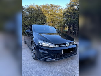 Used Volkswagen Golf 2017 for sale - 78465998: Photo