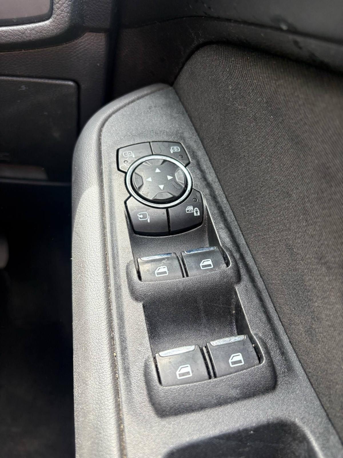 Used Ford Galaxy 2017 for sale - 77778752: Photo 9