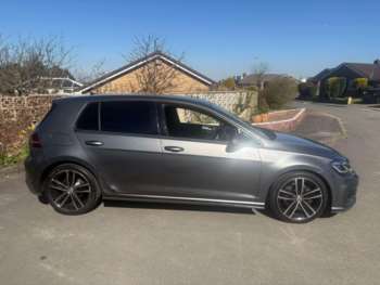 Used Volkswagen Golf 2017 for sale - 74469093: Photo
