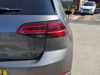 Used Volkswagen Golf 2017 for sale - 74469093: Photo