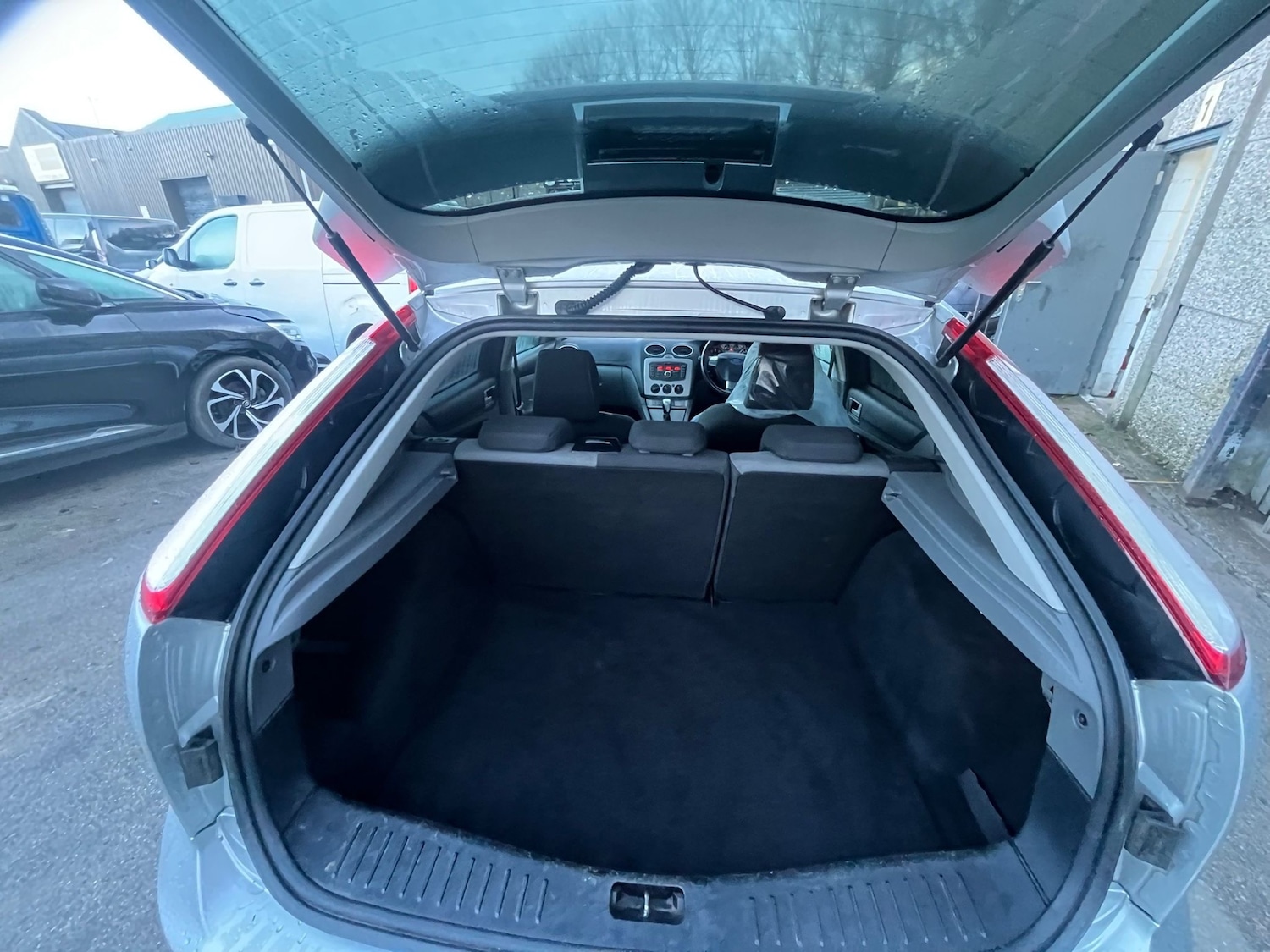 Used Ford Focus 2010 for sale - 77778218: Photo 8