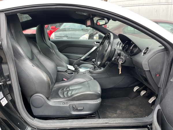 Used Peugeot RCZ 2011 for sale - 72502223: Photo 15
