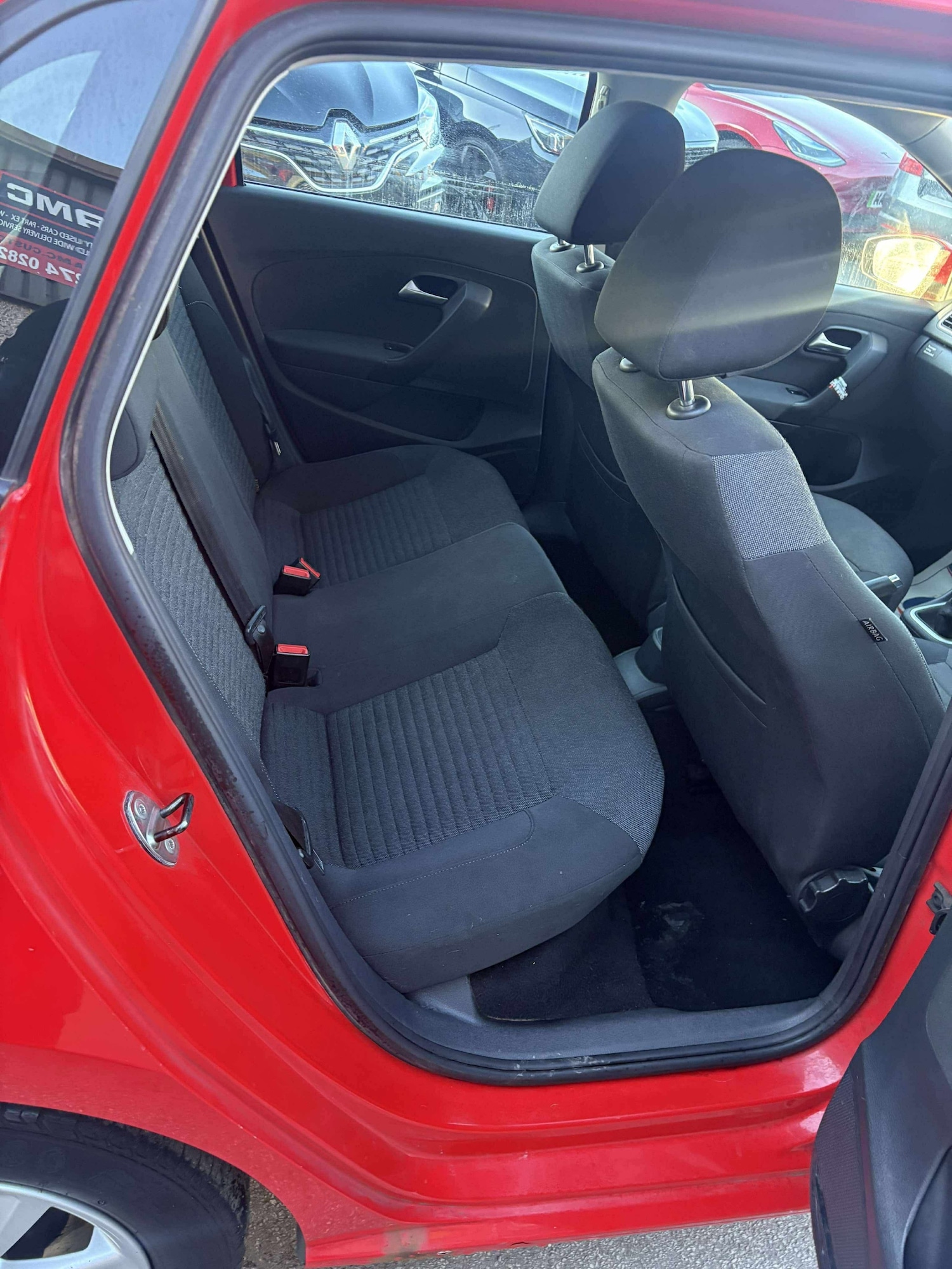 Used Volkswagen Polo 2011 for sale - 76363100: Photo 9