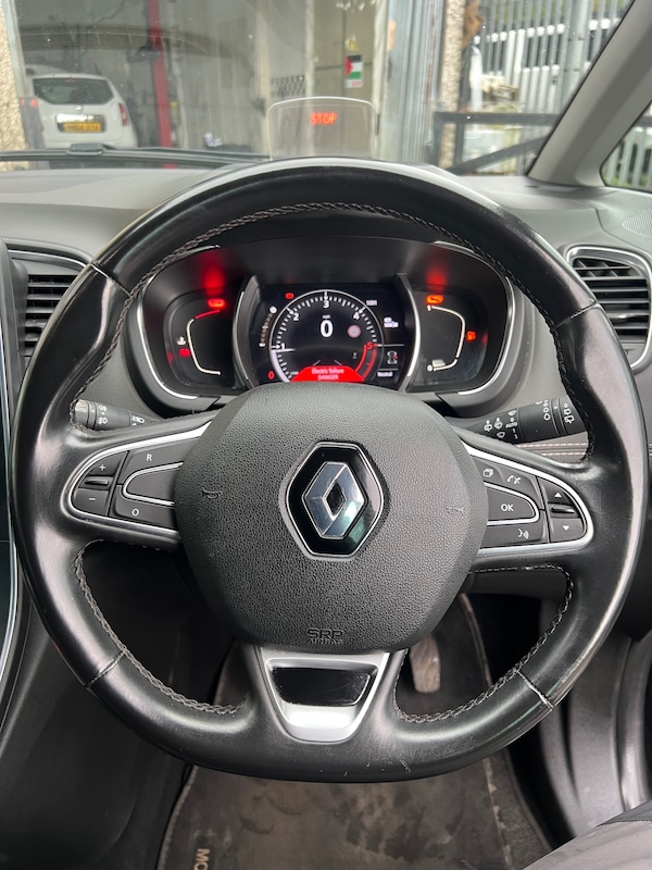 Used Renault Grand Scenic 2018 for sale - 76159826: Photo 10