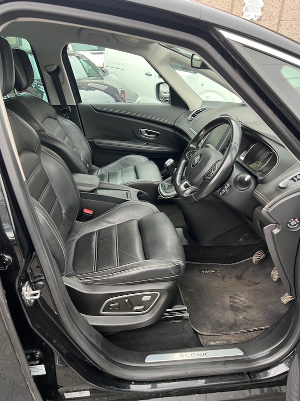 Used Renault Grand Scenic 2018 for sale - 76159826: Photo 12