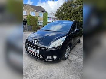 Used Peugeot 5008 2011 for sale - 78546179: Photo