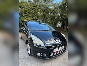 Used Peugeot 5008 2011 for sale - 78546179: Photo