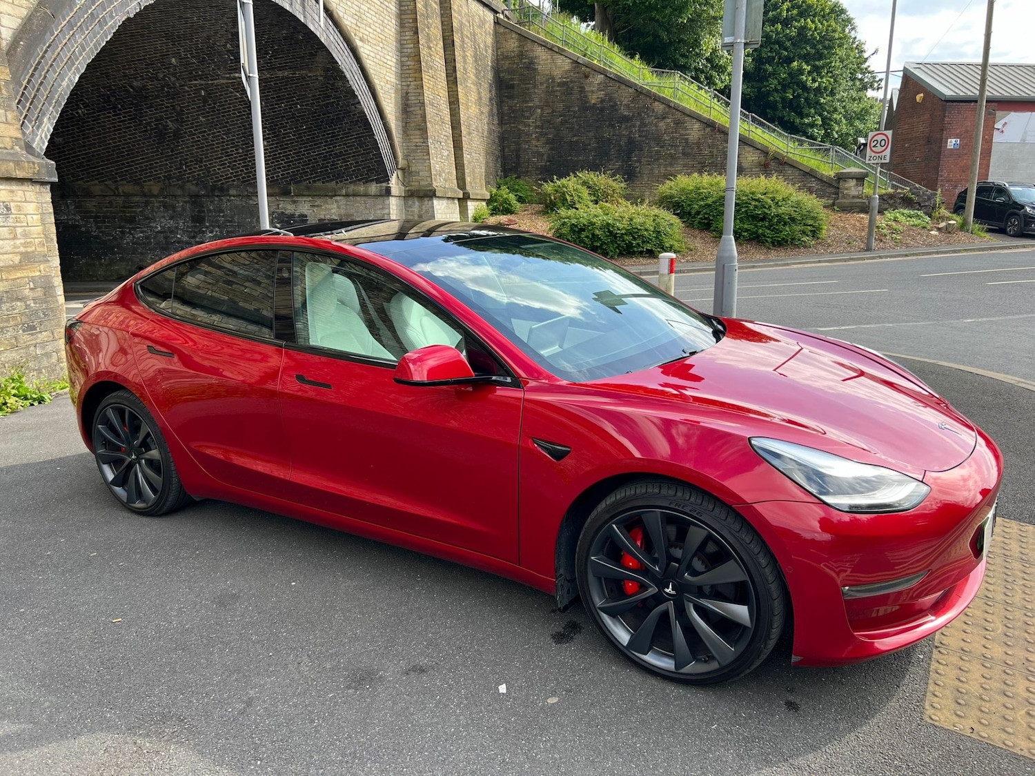 Used Tesla Model 3 2020 for sale - 76322078: Photo 1