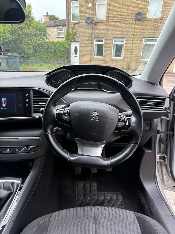 Used Peugeot 308 2017 for sale - 74705436: Photo 14