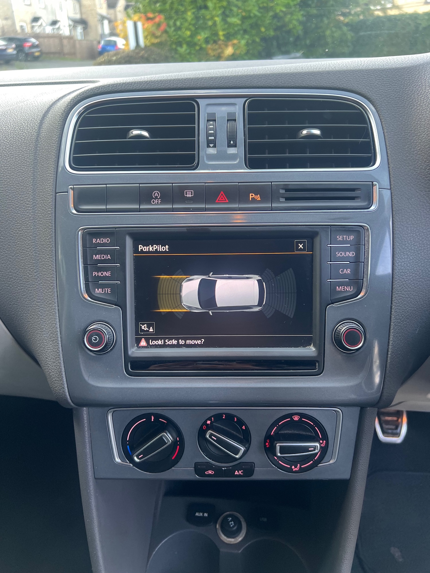 Used Volkswagen Polo 2015 for sale - 77781567: Photo 14