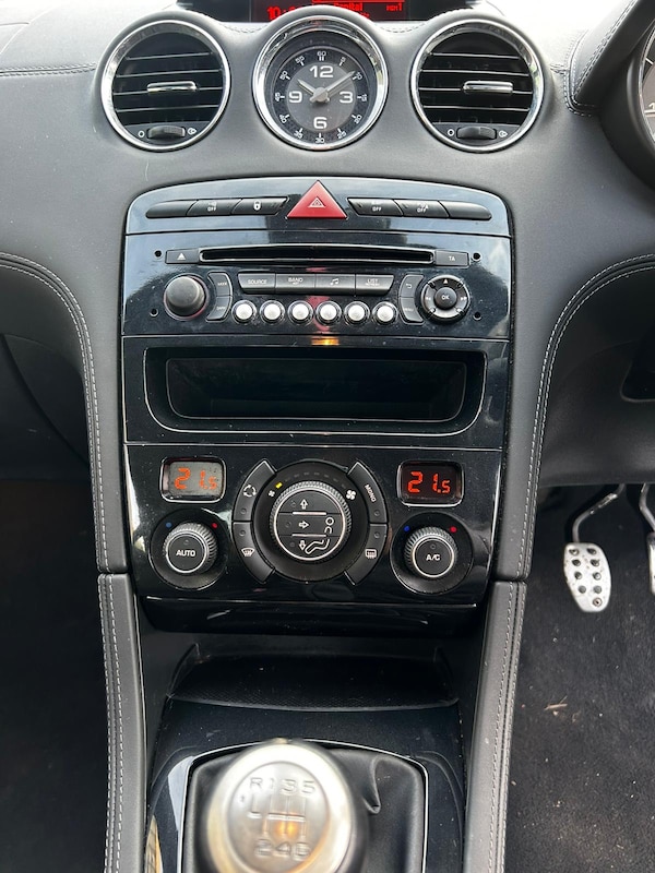 Used Peugeot RCZ 2013 for sale - 73568948: Photo 13