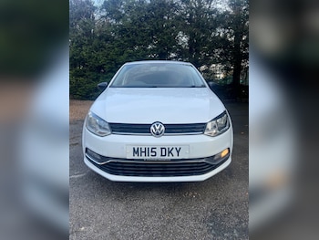 Used Volkswagen Polo 2015 for sale - 76320799: Photo