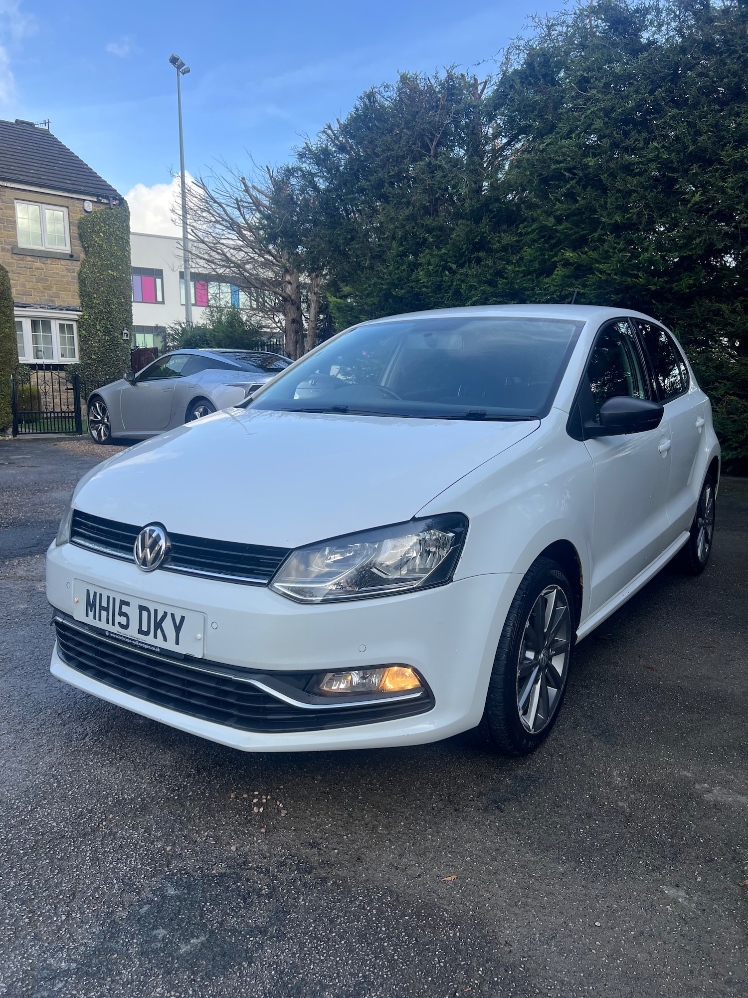 Used Volkswagen Polo 2015 for sale - 76320799: Photo 3