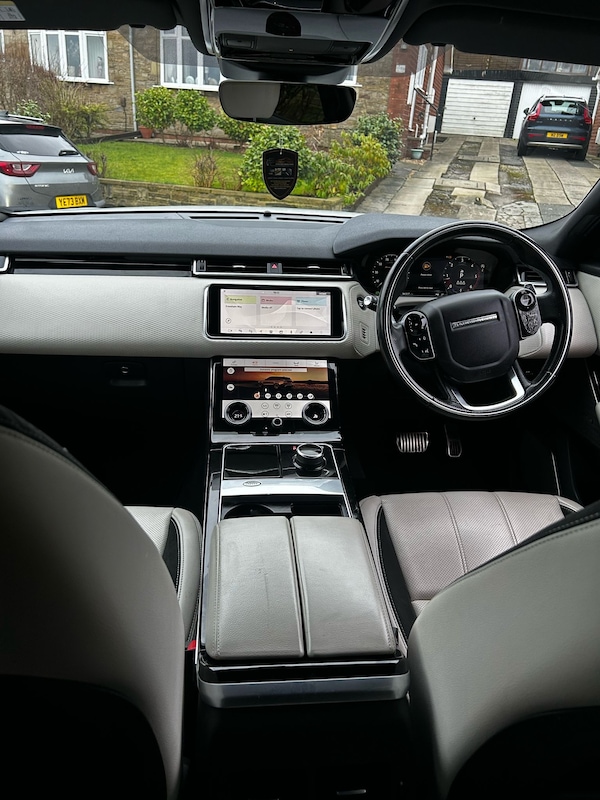 Used Land Rover Range Rover Velar 2018 for sale - 74024554: Photo 11