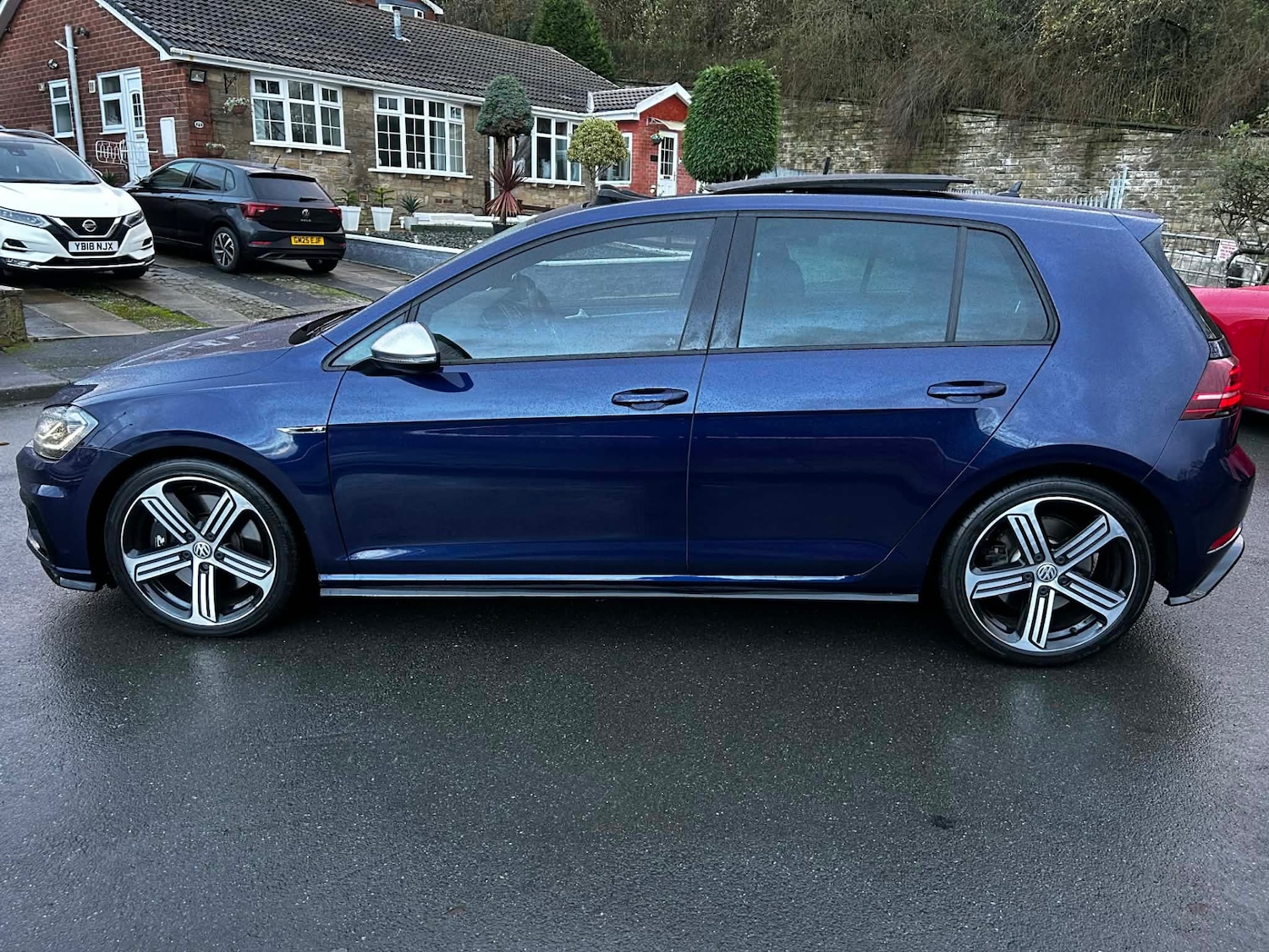 Used Volkswagen Golf 2019 for sale - 76650280: Photo 2